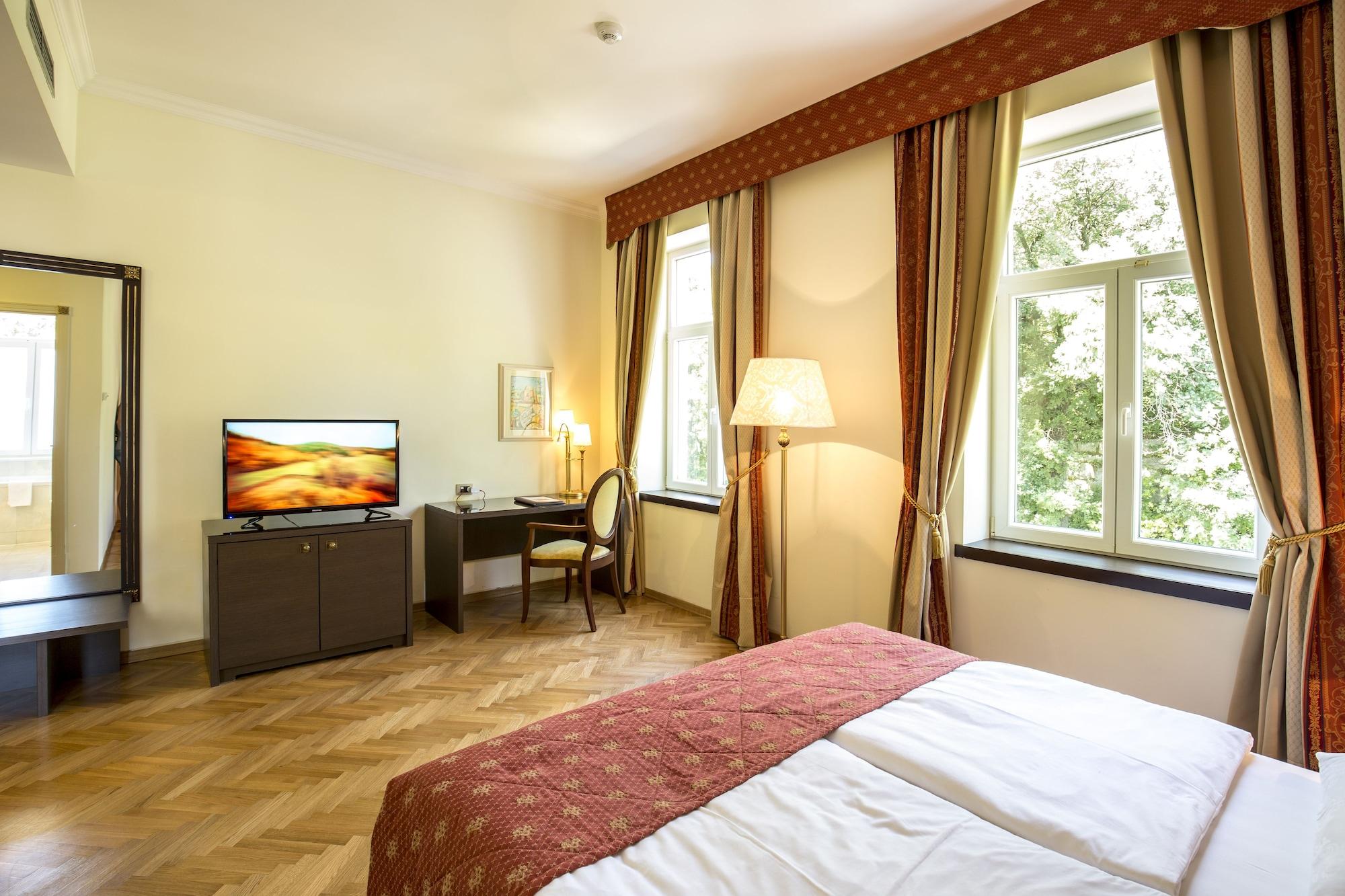 Kvarner Palace Hotel 4*